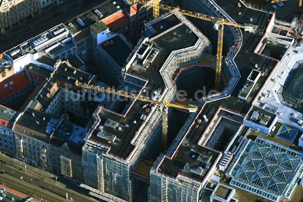 Luftaufnahme Berlin - Baustelle zum Neubau auf dem Areal am Tacheles an der Oranienburger Straße im Ortsteil Mitte in Berlin, Deutschland