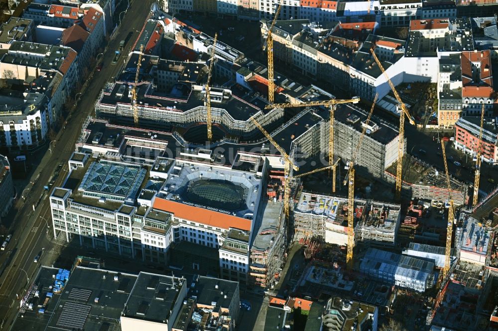 Luftbild Berlin - Baustelle zum Neubau auf dem Areal am Tacheles an der Oranienburger Straße im Ortsteil Mitte in Berlin, Deutschland