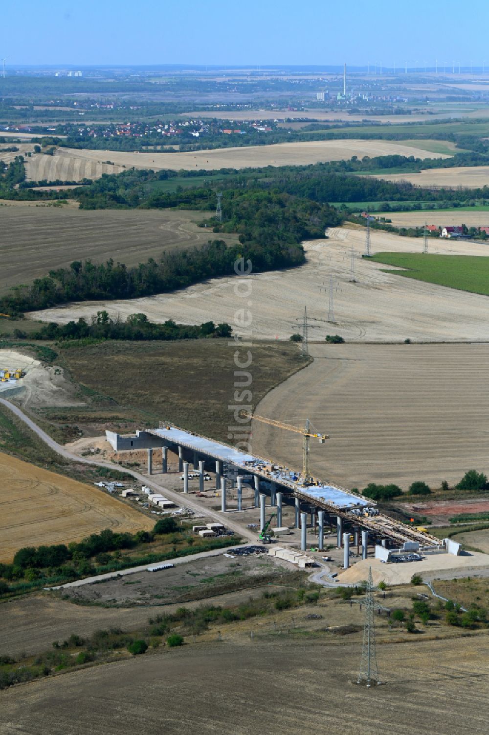 Luftbild Salzmünde - Baustelle zum Neubau der Autobahn- Brücke der BAB A143 Westumfahrung in Salzmünde im Bundesland Sachsen-Anhalt, Deutschland