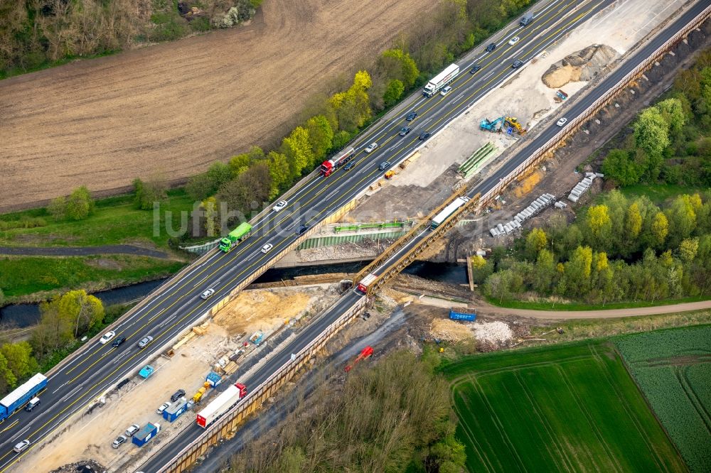 Luftaufnahme Kamen - Baustelle zum Neubau des Autobahn- Brückenbauwerk der BAB A2 in Kamen im Bundesland Nordrhein-Westfalen, Deutschland