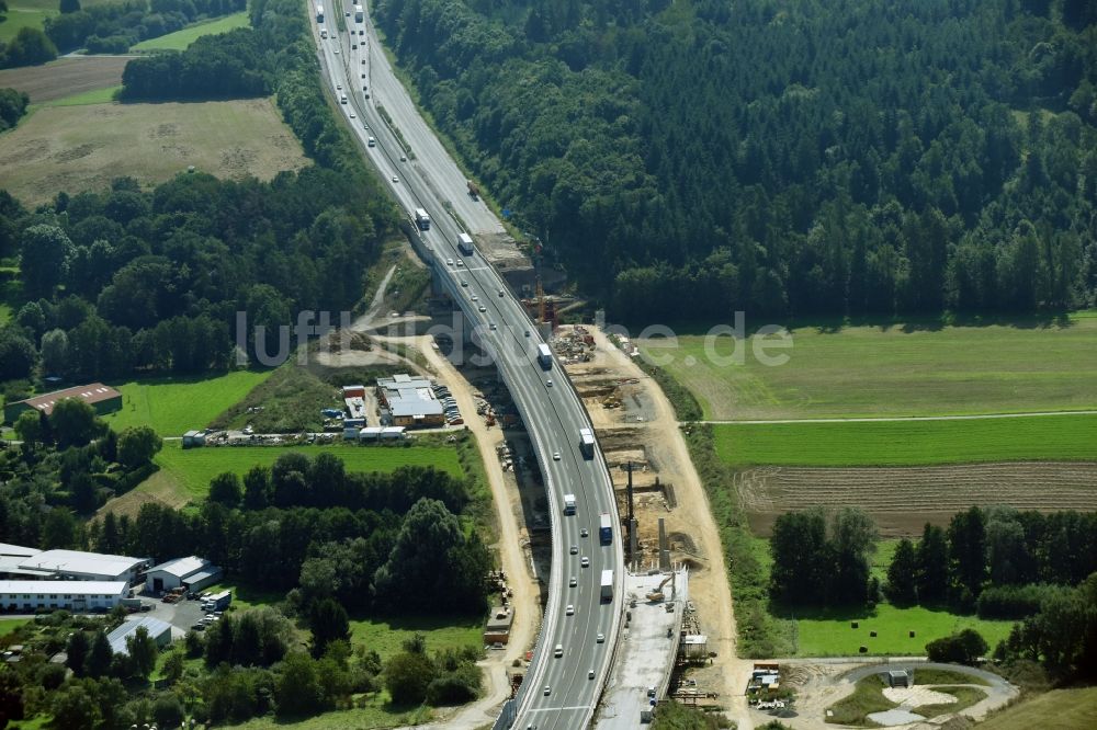 Münchholzhausen von oben - Baustelle zum Neubau des Autobahn- Brückenbauwerk der BAB A45 in Münchholzhausen im Bundesland Hessen, Deutschland