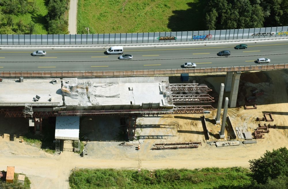 Münchholzhausen aus der Vogelperspektive: Baustelle zum Neubau des Autobahn- Brückenbauwerk der BAB A45 in Münchholzhausen im Bundesland Hessen, Deutschland