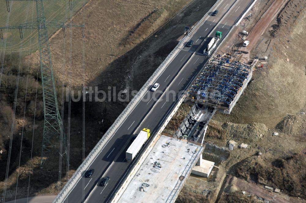 Luftaufnahme Ettenhausen - Baustelle zum Neubau des Autobahn- Brückenbauwerk der Nesseltabrücke der BAB A4 / E40 in Ettenhausen im Bundesland Thüringen, Deutschland