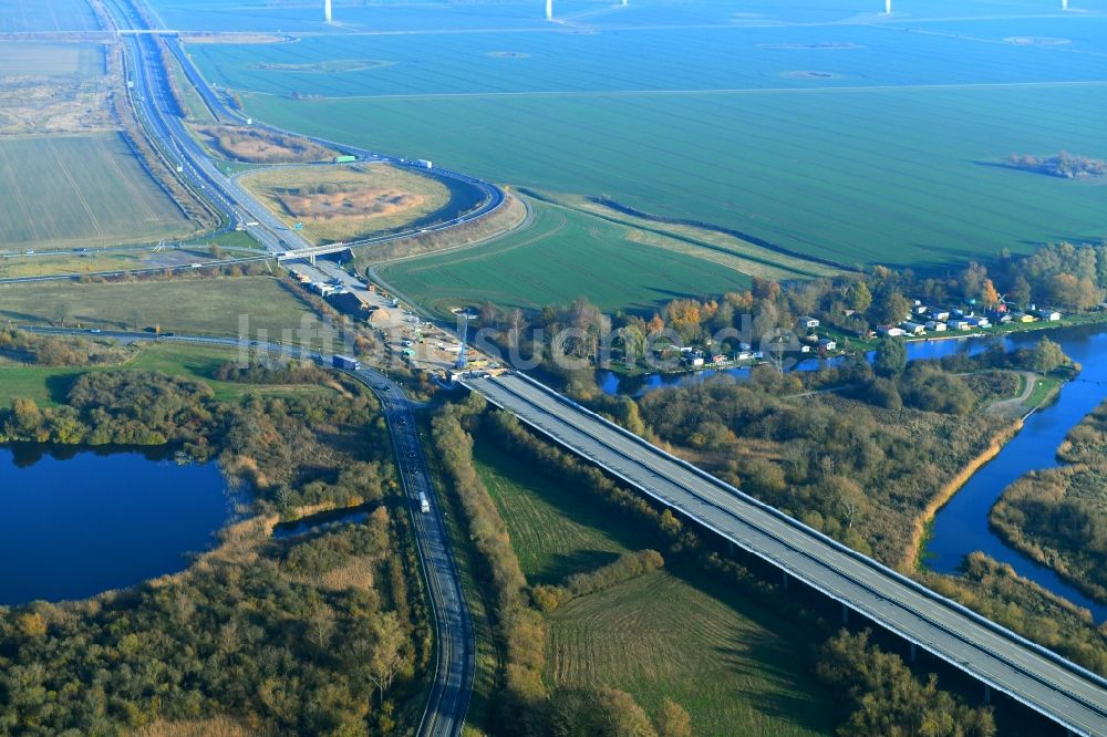 Tribsees von oben - Baustelle zum Neubau des Autobahn- Brückenbauwerk A20 in Tribsees im Bundesland Mecklenburg-Vorpommern, Deutschland