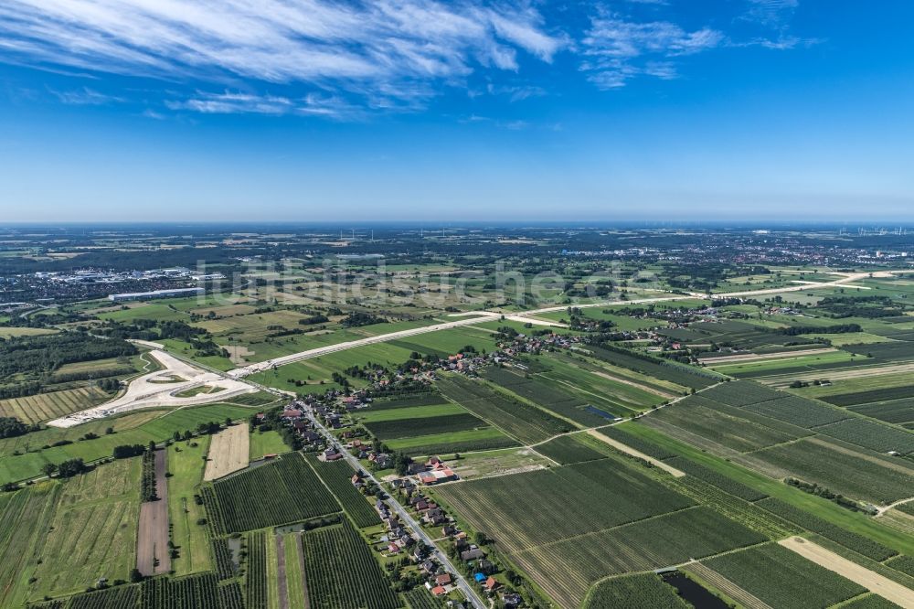 Neu Wulmstorf von oben - Baustelle zum Neubau am Autobahn- Streckenverlauf der BAB Abfahrt A26 in Neu Wulmstorf im Bundesland Niedersachsen, Deutschland