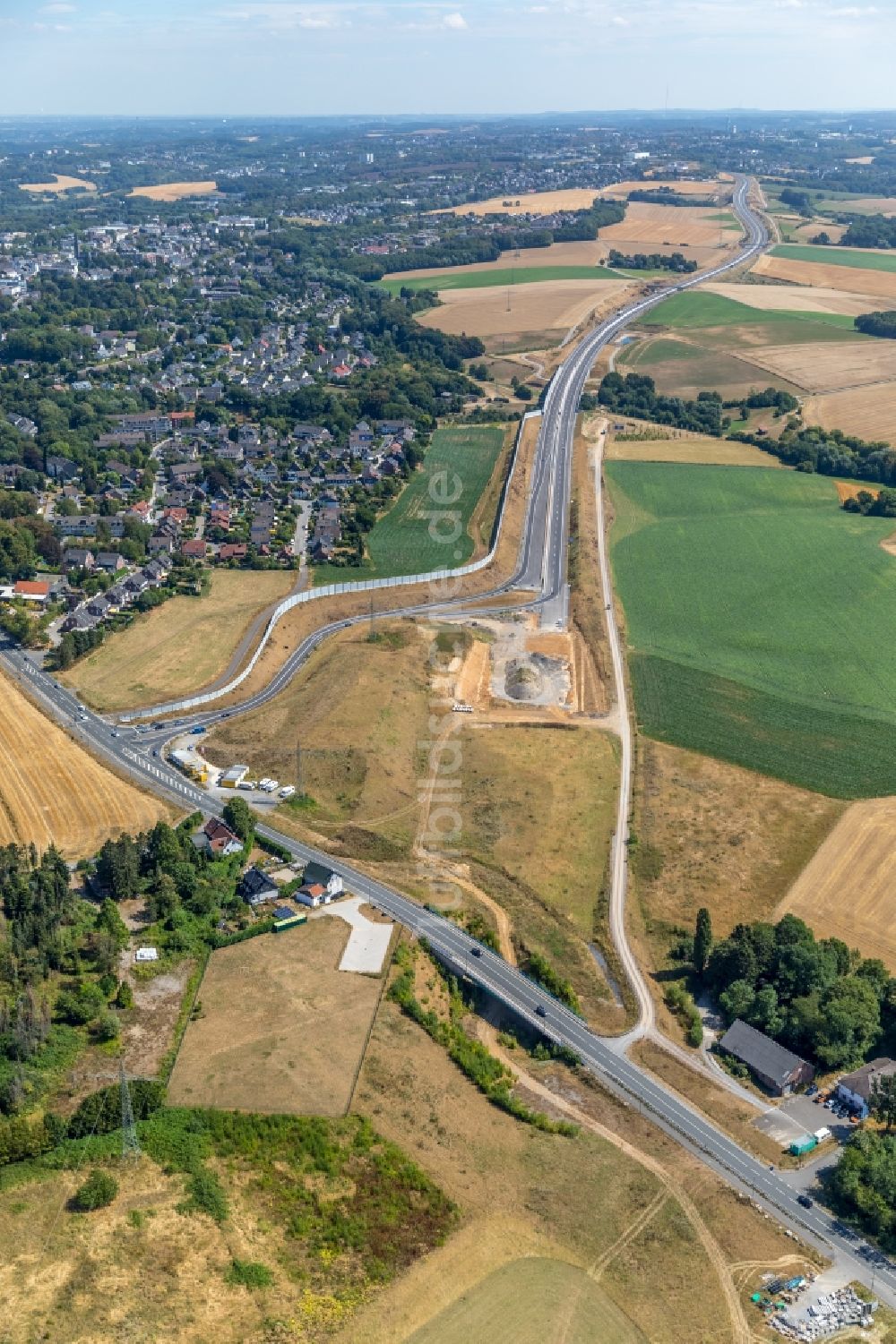 Luftaufnahme Velbert - Baustelle zum Neubau am Autobahn- Streckenverlauf der BAB 44 in Velbert im Bundesland Nordrhein-Westfalen, Deutschland