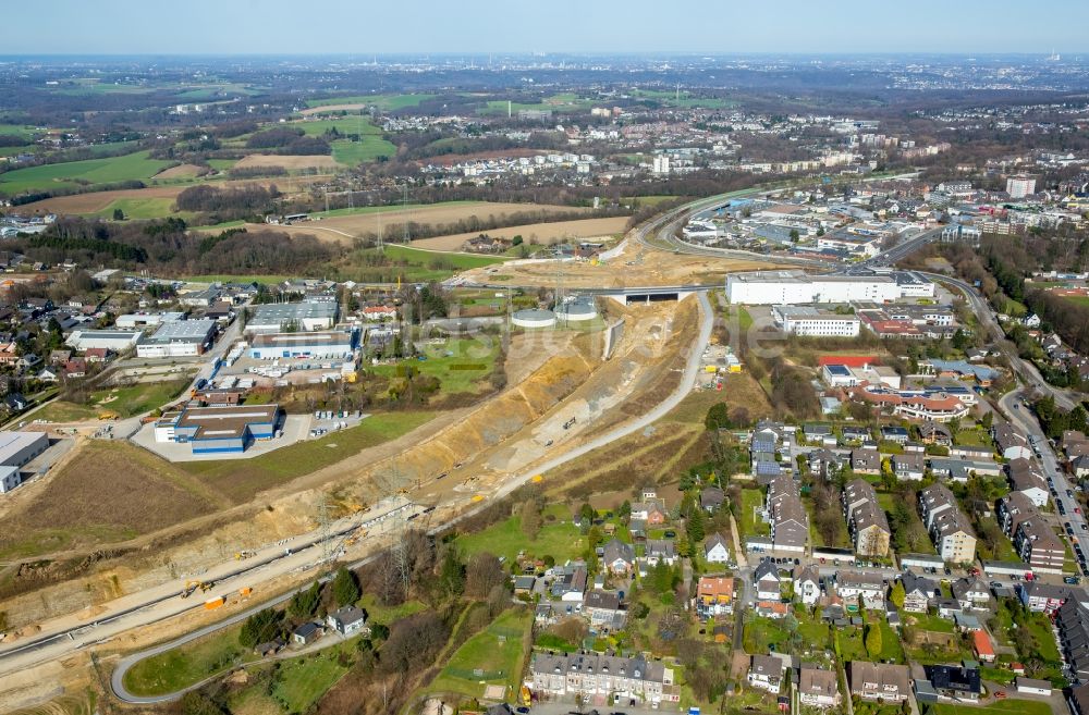 Velbert von oben - Baustelle zum Neubau am Autobahn- Streckenverlauf der BAB A44 zur Abfahrt der Bundesstraße B227 im Ortsteil Hetterscheidt in Velbert im Bundesland Nordrhein-Westfalen