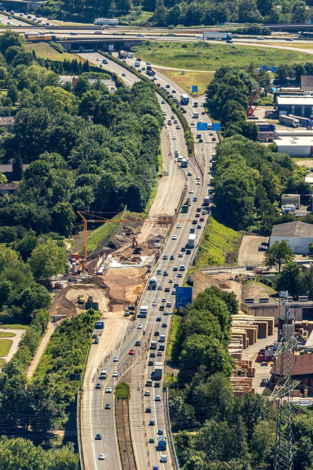 Herne von oben - Baustelle zum Neubau der Autobahn- Trasse der BAB 43 über die Forellstraße in Herne im Bundesland Nordrhein-Westfalen, Deutschland