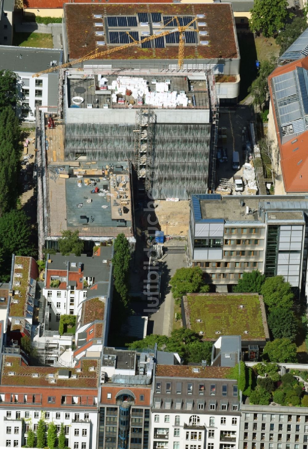 Luftbild Berlin - Baustelle zum Neubau des Berlin Institute for Medical Systems BIMSB an der Hannoverschen Straße im Bezirk Mitte in Berlin