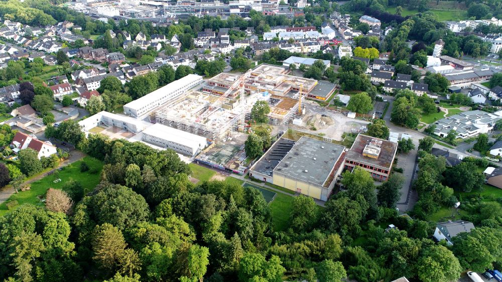 Luftbild Siegburg - Baustelle zum Neubau des Bildungs Campus Schulzentrum Neuenhof - Stadtische Gesamtschule am Michaelsberg in Siegburg im Bundesland Nordrhein-Westfalen, Deutschland