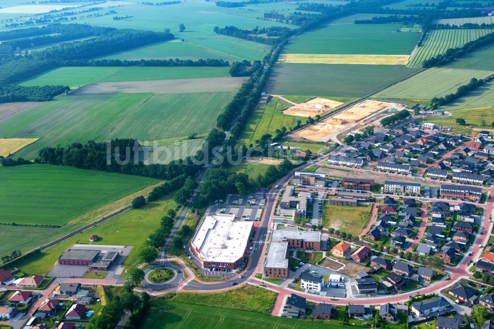 Luftbild Stade - Baustelle zum Neubau eines Bildungs Campus mit Turnhalle in Stade Riensförde im Bundesland Niedersachsen, Deutschland