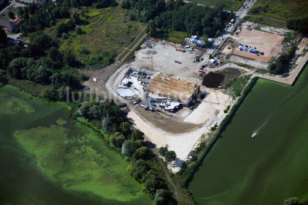 Werder Havel aus der Vogelperspektive: Baustelle zum Neubau der BlütenTherme Werder (Havel) mit Thermalsole- und Saunalandschaft in Werder Havel im Bundesland Brandenburg