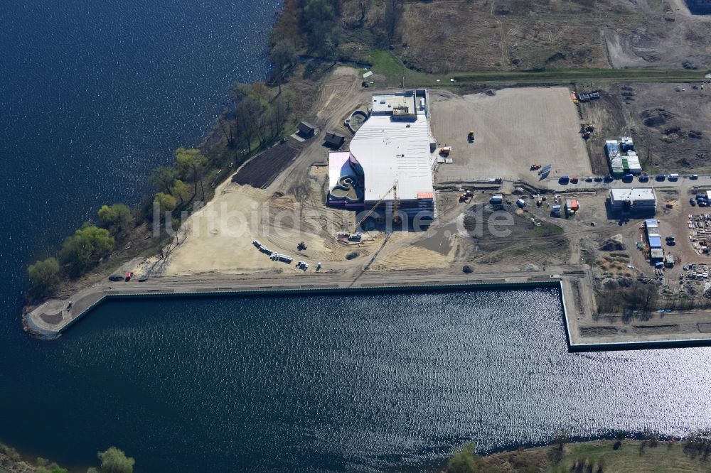 Werder Havel aus der Vogelperspektive: Baustelle zum Neubau der BlütenTherme Werder (Havel) mit Thermalsole- und Saunalandschaft in Werder Havel im Bundesland Brandenburg