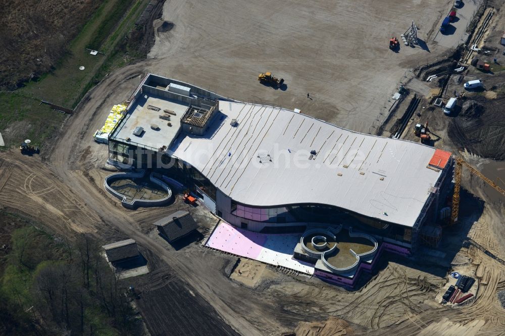 Luftbild Werder Havel - Baustelle zum Neubau der BlütenTherme Werder (Havel) mit Thermalsole- und Saunalandschaft in Werder Havel im Bundesland Brandenburg