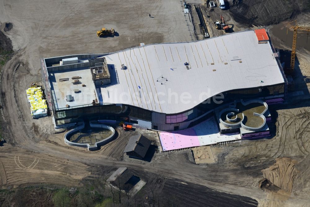 Werder Havel aus der Vogelperspektive: Baustelle zum Neubau der BlütenTherme Werder (Havel) mit Thermalsole- und Saunalandschaft in Werder Havel im Bundesland Brandenburg