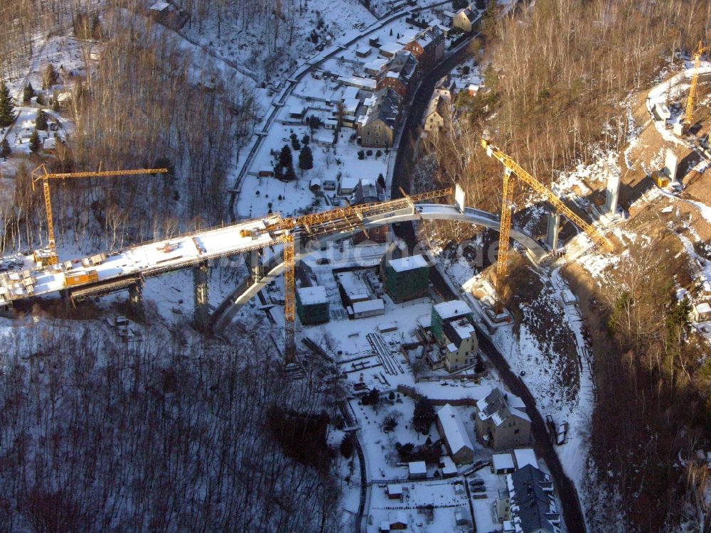 Luftbild Aue - Baustelle zum Neubau des Brückenbauwerkes auf der Chemnitzer Straße in Aue im Bundesland Sachsen, Deutschland