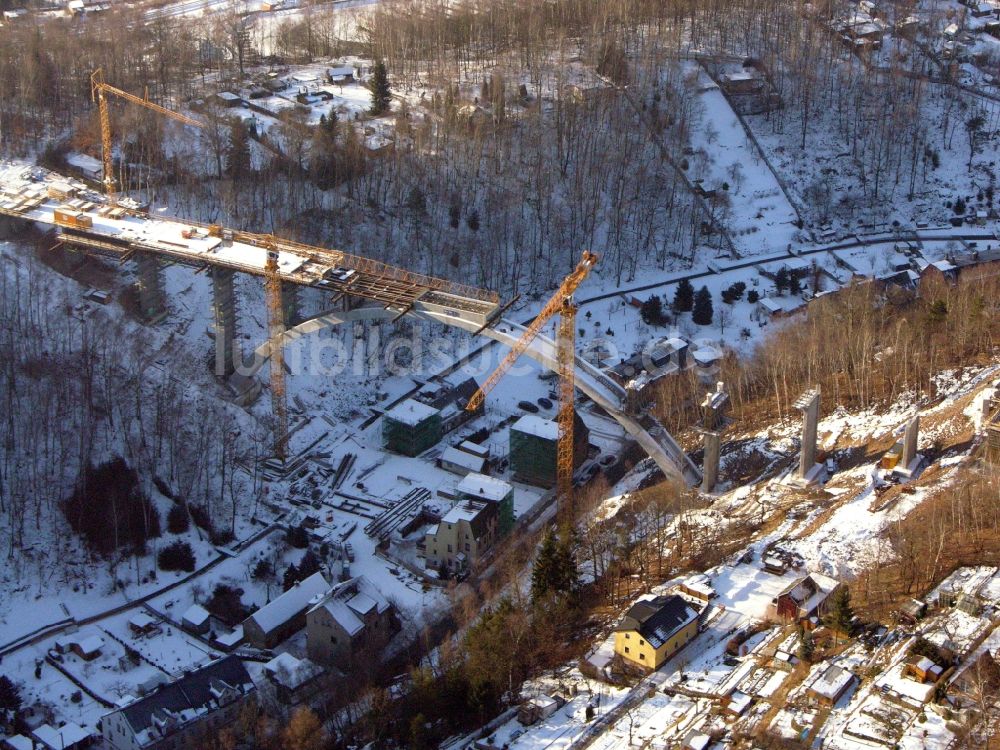 Luftbild Aue - Baustelle zum Neubau des Brückenbauwerkes auf der Chemnitzer Straße in Aue im Bundesland Sachsen, Deutschland