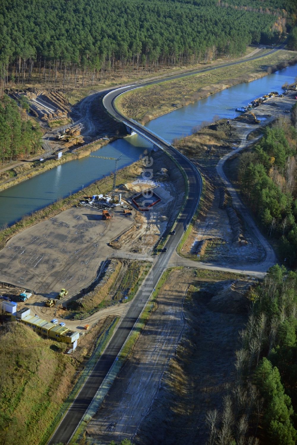 Eberswalde von oben - Baustelle zum Neubau eines Brückenbauwerkes entlang der Bundesstraße L 291 über den Finowkanal - Havel-Oder-Wasserstraße ( HOW ) bei Eberswalde in Brandenburg