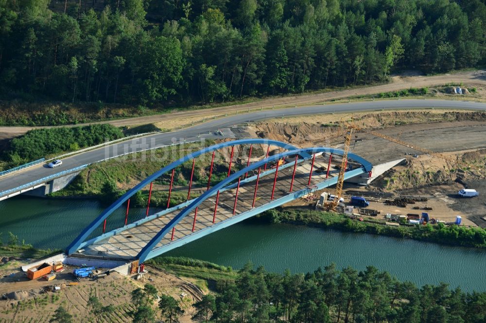 Luftbild Eberswalde - Baustelle zum Neubau eines Brückenbauwerkes entlang der Bundesstraße L 291 über den Finowkanal - Havel-Oder-Wasserstraße ( HOW ) bei Eberswalde in Brandenburg