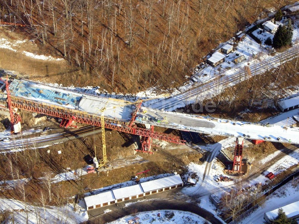 Luftbild Aue - Baustelle zum Neubau der Brückenkonstruktion in Aue im Bundesland Sachsen, Deutschland