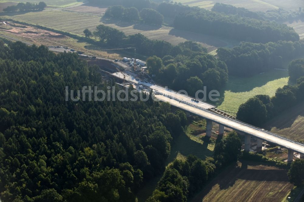 Luftaufnahme Rommershausen - Baustelle zum Neubau der Brückenkonstruktion der BAB A 49 in Rommershausen im Bundesland Hessen, Deutschland