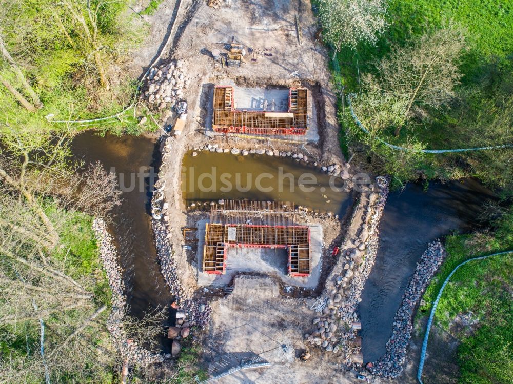 Luftbild Ziezow - Baustelle zum Neubau der Brückenkonstruktion über die Plane in Ziezow im Bundesland Brandenburg, Deutschland