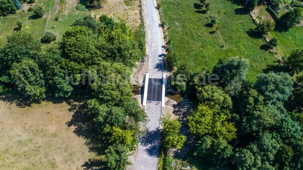 Luftaufnahme Planetal - Baustelle zum Neubau der Brückenkonstruktion über die Plane in Ziezow im Bundesland Brandenburg, Deutschland