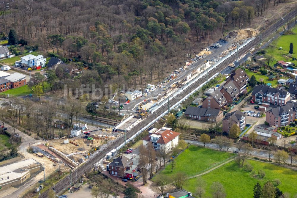 Luftbild Voerde (Niederrhein) - Baustelle zum Neubau der Brückenkonstruktion über die Steinstraße in Voerde (Niederrhein) im Bundesland Nordrhein-Westfalen, Deutschland