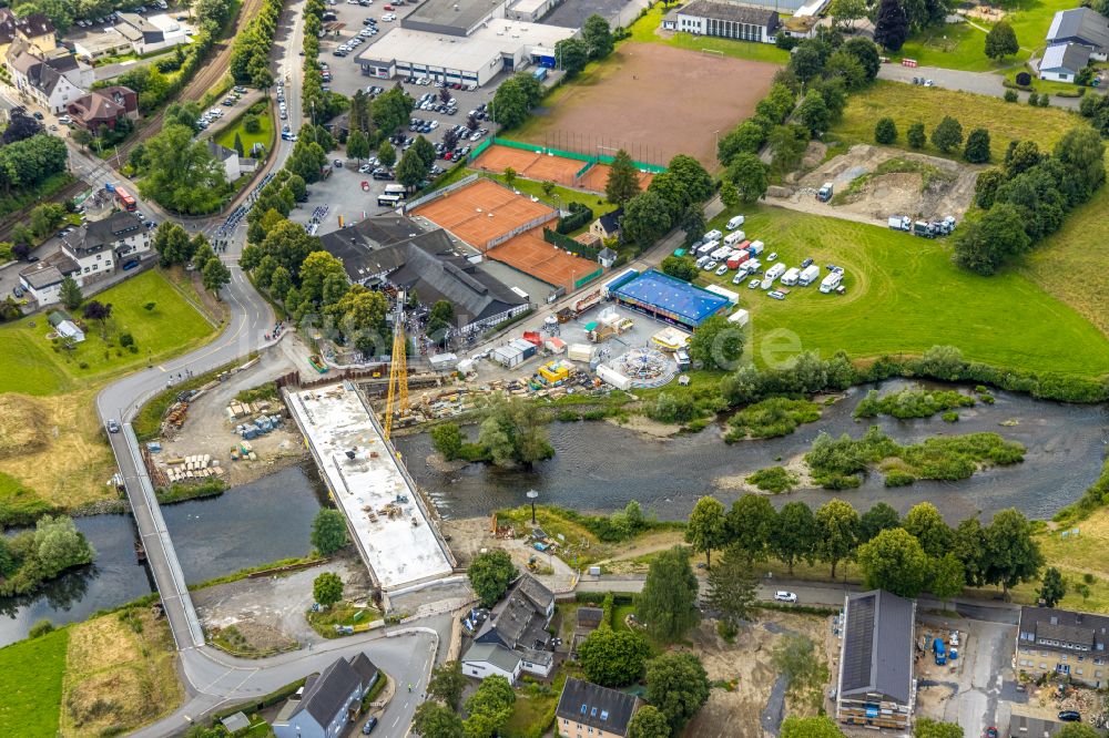 Luftbild Oeventrop - Baustelle zum Neubau der Brückenkonstruktion Dinscheder Brücke über die Ruhr in Oeventrop im Bundesland Nordrhein-Westfalen, Deutschland