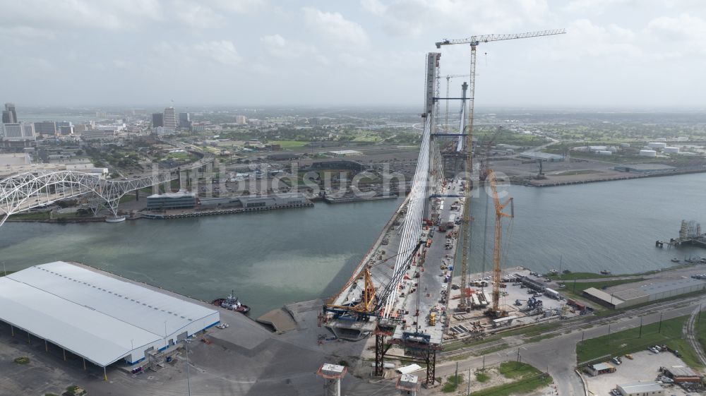 Corpus Christi aus der Vogelperspektive: Baustelle zum Neubau der Brückenkonstruktion New Harbor Bridge or US 181 Harbor Bridge in Corpus Christi in Texas, USA