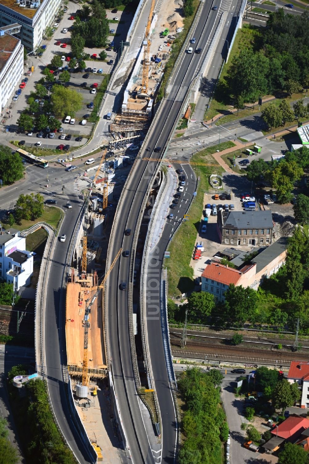 Luftaufnahme Potsdam - Baustelle zum Neubau der Brückenkonstruktion in Potsdam im Bundesland Brandenburg, Deutschland