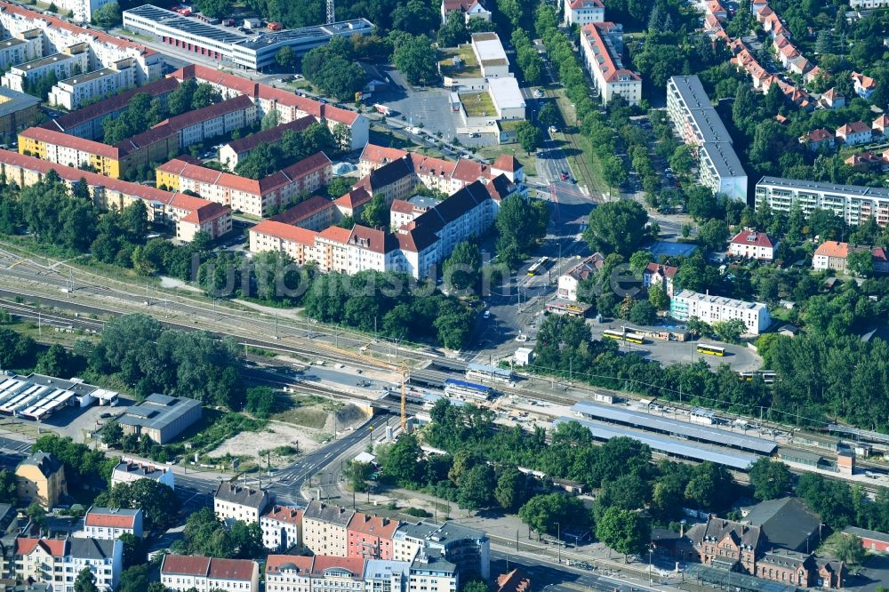 Berlin von oben - Baustelle zum Neubau der Brückenkonstruktion am Sterndamm am S- Bahnhof im Ortsteil Schöneweide in Berlin, Deutschland