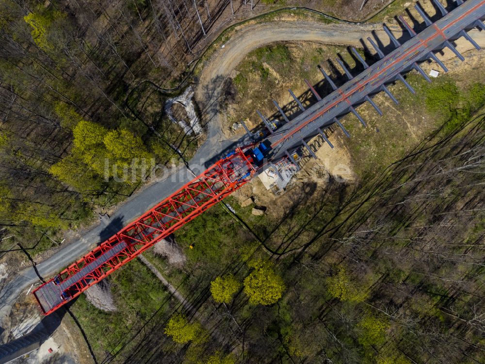 Pirna aus der Vogelperspektive: Baustelle zum Neubau der Brückenkonstruktion Talbrücke Gottleuba in Pirna im Bundesland Sachsen, Deutschland