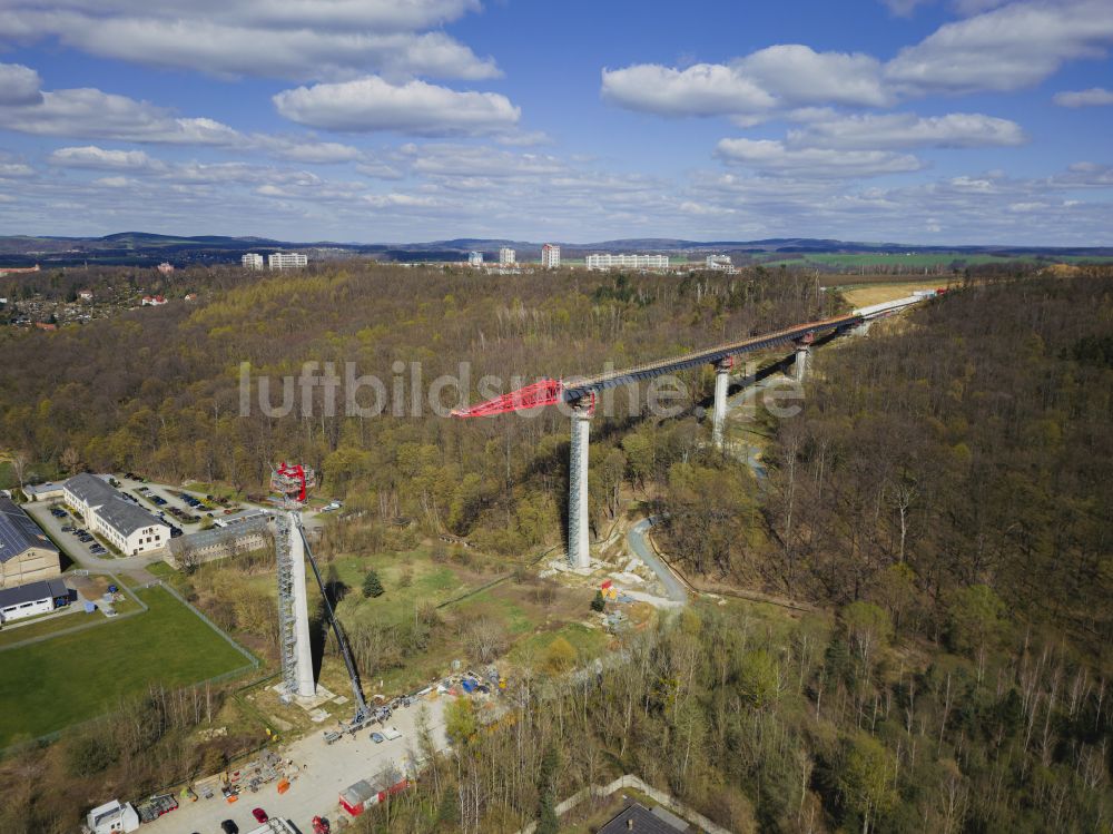 Luftaufnahme Pirna - Baustelle zum Neubau der Brückenkonstruktion Talbrücke Gottleuba in Pirna im Bundesland Sachsen, Deutschland