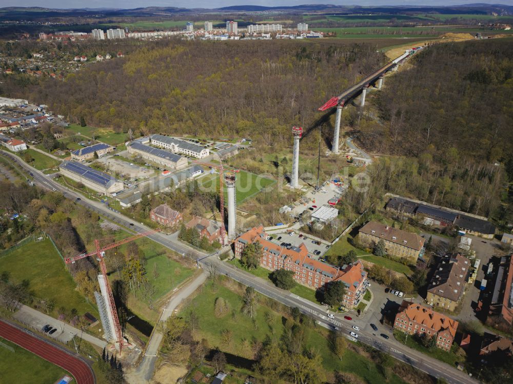 Pirna von oben - Baustelle zum Neubau der Brückenkonstruktion Talbrücke Gottleuba in Pirna im Bundesland Sachsen, Deutschland