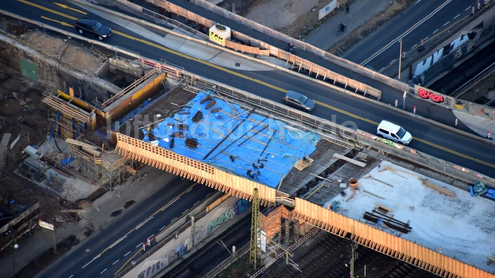 Bonn von oben - Baustelle zum Neubau der Brückenkonstruktion Viktoriabrücke im Ortsteil Weststadt in Bonn im Bundesland Nordrhein-Westfalen, Deutschland