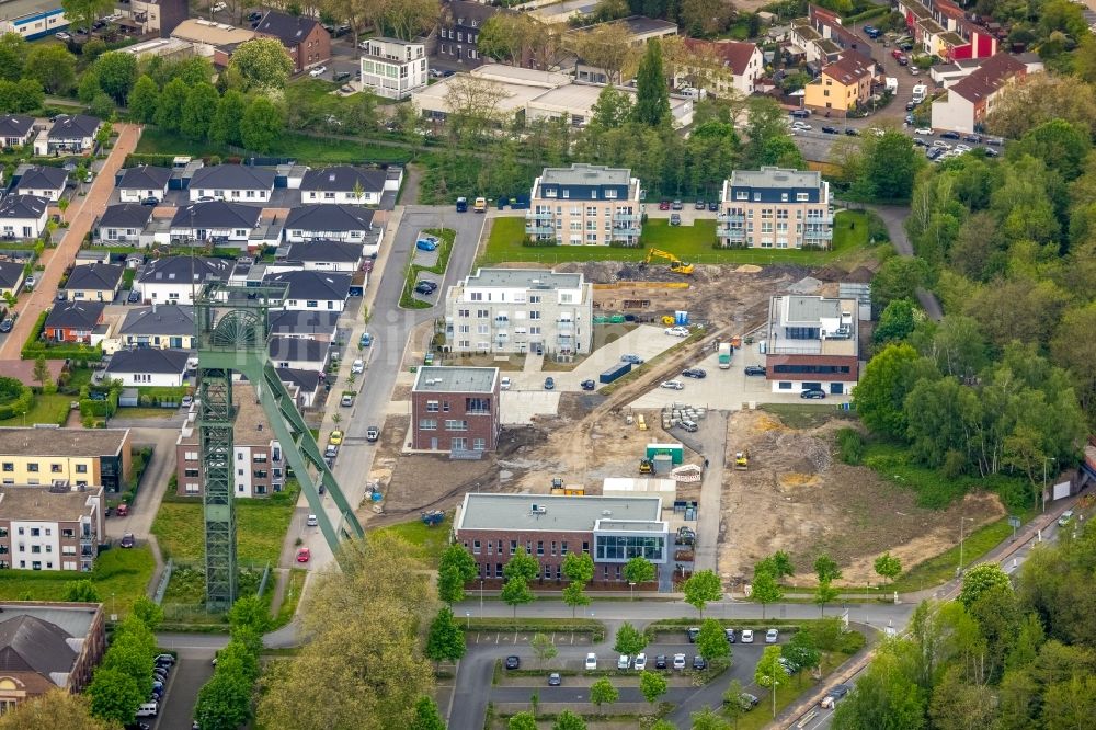 Luftbild Oberhausen - Baustelle zum Neubau eines Büro- und Geschäftshaus- Ensemble im Olga-Park Auf dem Schacht - Zum Steigerhaus in Oberhausen im Bundesland Nordrhein-Westfalen, Deutschland