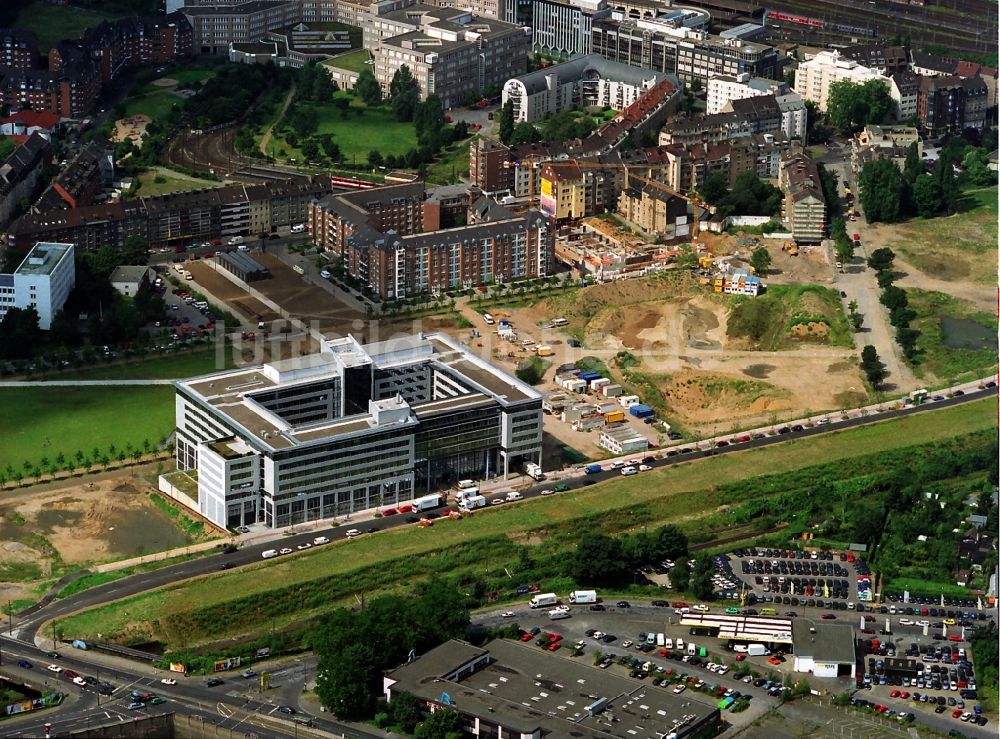 Luftaufnahme Düsseldorf - Baustelle zum Neubau des Büro- und Geschäftshaus des Internationale Handelszentrum am IHZ Park auf dem ehemaligen Industriegebiet Oberbilk und Flingern in Düsseldorf im Bundesland Nordrhein-Westfalen NRW