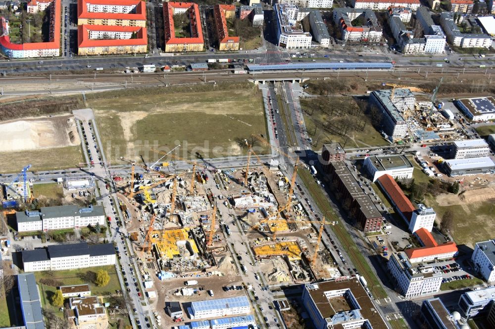 Berlin von oben - Baustelle zum Neubau eines Büro- und Geschäftshauses Allianz Campus Berlin im Ortsteil Johannisthal - Adlershof in Berlin