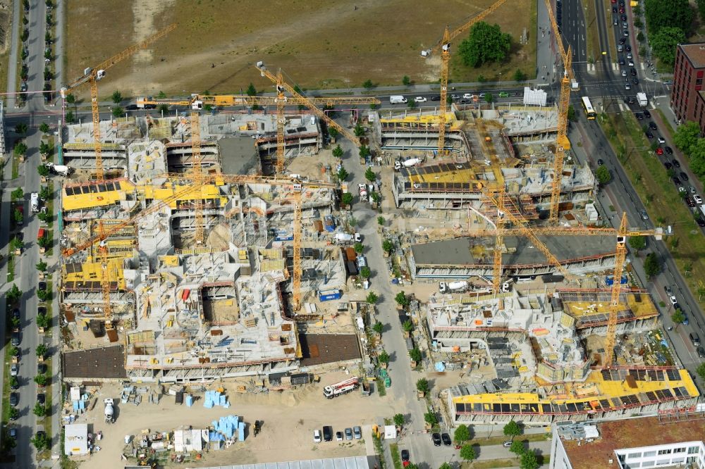 Berlin von oben - Baustelle zum Neubau eines Büro- und Geschäftshauses Allianz Campus Berlin im Ortsteil Johannisthal - Adlershof in Berlin