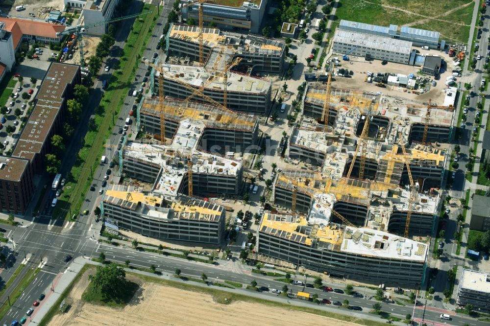 Berlin von oben - Baustelle zum Neubau eines Büro- und Geschäftshauses Allianz Campus Berlin im Ortsteil Johannisthal - Adlershof in Berlin