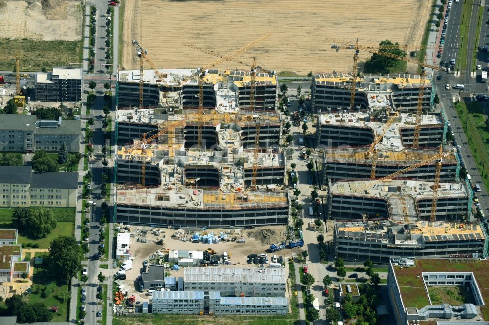 Luftbild Berlin - Baustelle zum Neubau eines Büro- und Geschäftshauses Allianz Campus Berlin im Ortsteil Johannisthal - Adlershof in Berlin