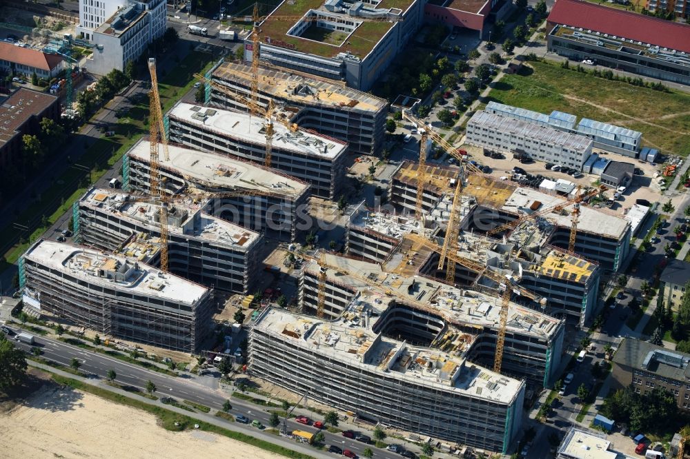 Berlin von oben - Baustelle zum Neubau eines Büro- und Geschäftshauses Allianz Campus Berlin im Ortsteil Johannisthal - Adlershof in Berlin