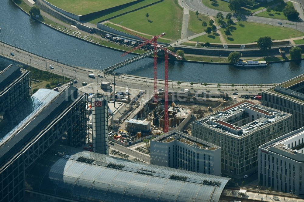 Luftbild Berlin - Baustelle zum Neubau eines Büro- und Geschäftshauses cube berlin in Berlin, Deutschland