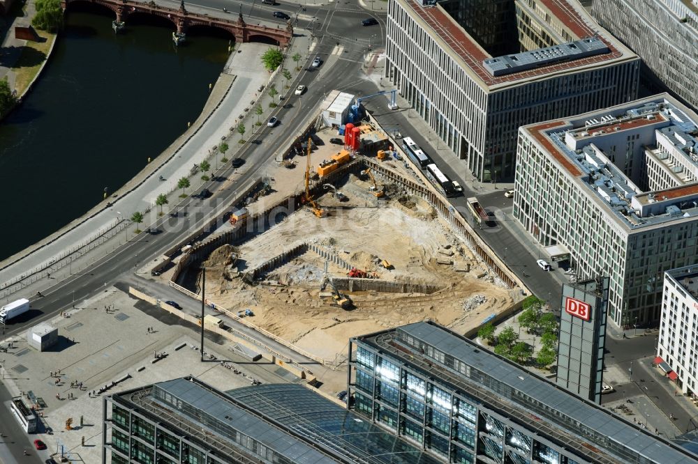 Berlin aus der Vogelperspektive: Baustelle zum Neubau eines Büro- und Geschäftshauses cube berlin in Berlin, Deutschland