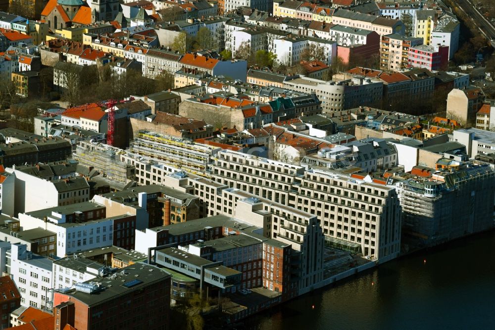 Berlin von oben - Baustelle zum Neubau eines Büro- und Geschäftshauses CUVRY CAMPUS im Ortsteil Kreuzberg in Berlin, Deutschland