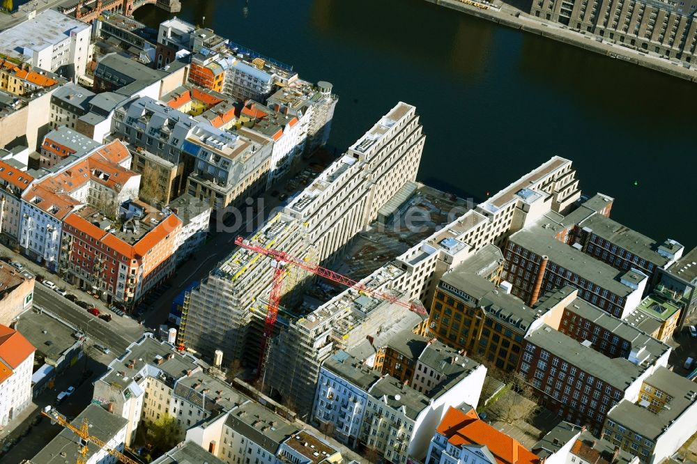 Berlin von oben - Baustelle zum Neubau eines Büro- und Geschäftshauses CUVRY CAMPUS im Ortsteil Kreuzberg in Berlin, Deutschland