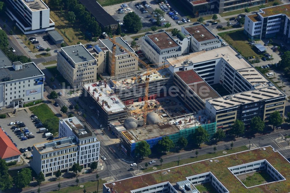 Luftbild Berlin OT Adlershof - Baustelle zum Neubau des Büro- und Geschäftshauses EUROPA-CENTER III an der Rudower Chaussee in Berlin - Adlershof