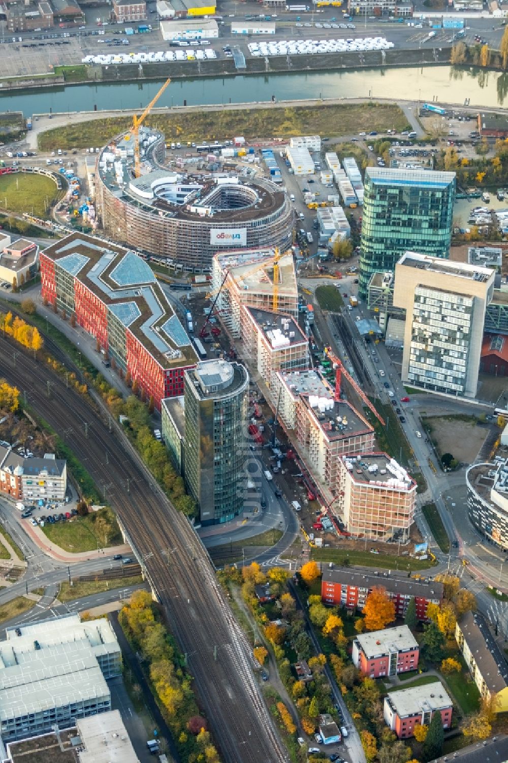 Luftbild Düsseldorf - Baustelle zum Neubau eines Büro- und Geschäftshauses FLOAT zwischen Franzsiusstraße und Holzstraße in Düsseldorf im Bundesland Nordrhein-Westfalen, Deutschland