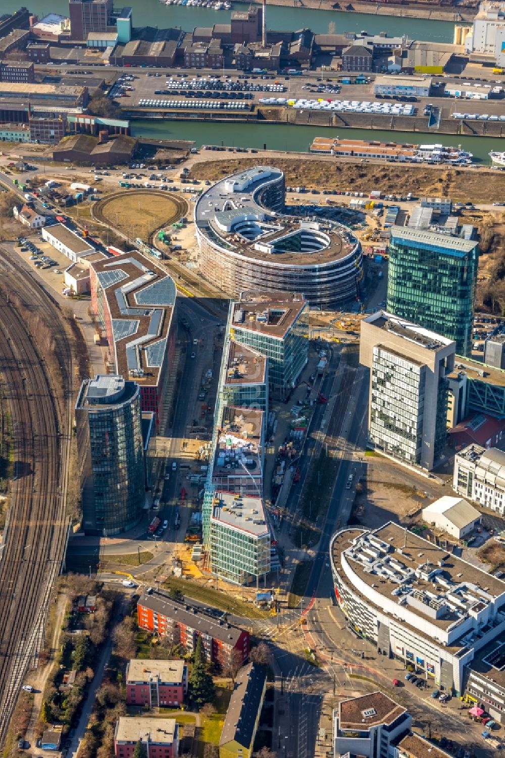 Düsseldorf von oben - Baustelle zum Neubau eines Büro- und Geschäftshauses FLOAT zwischen Franzsiusstraße und Holzstraße in Düsseldorf im Bundesland Nordrhein-Westfalen, Deutschland